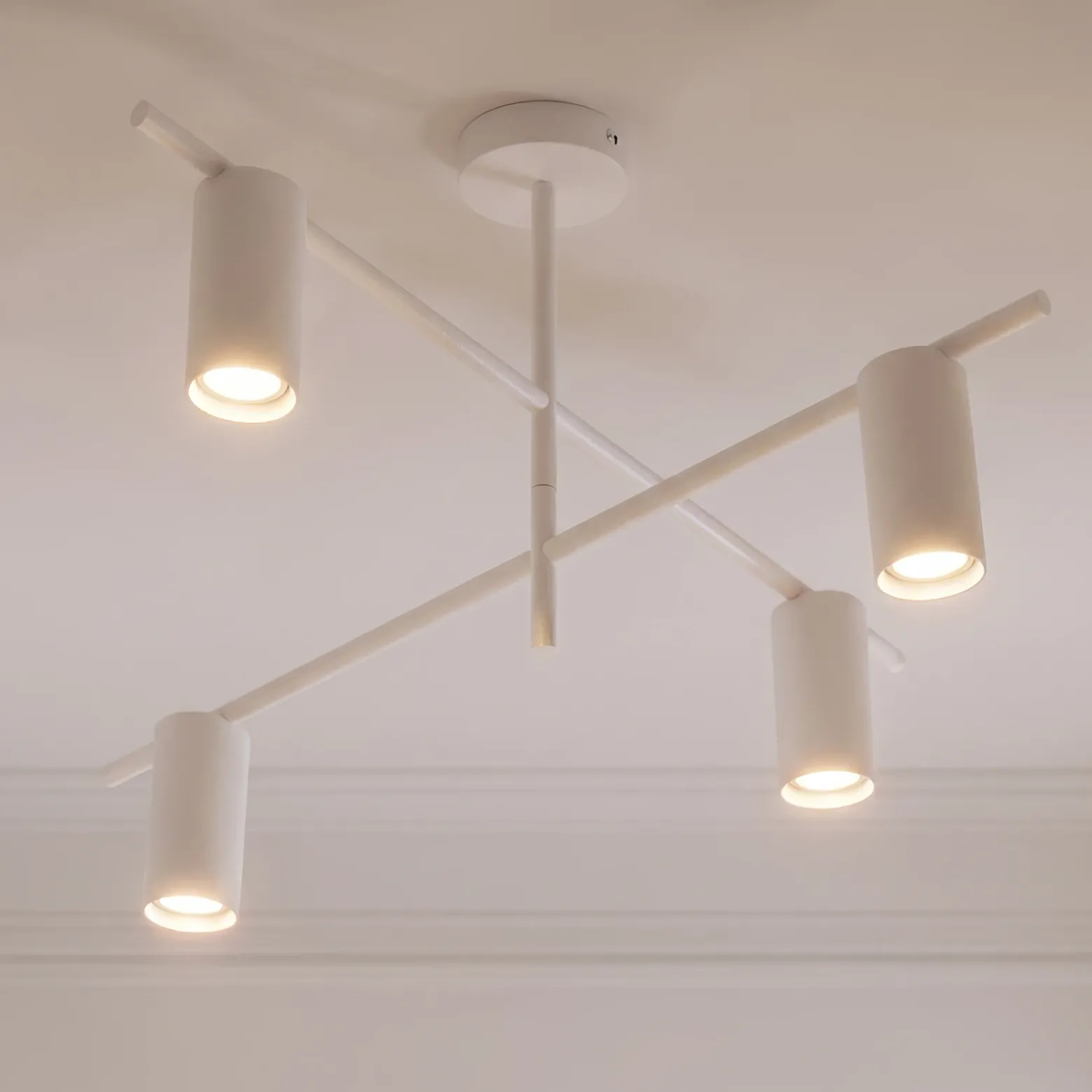 Plafón Lindby Marilou, blanco, de 4 luces, Ø 70 cm