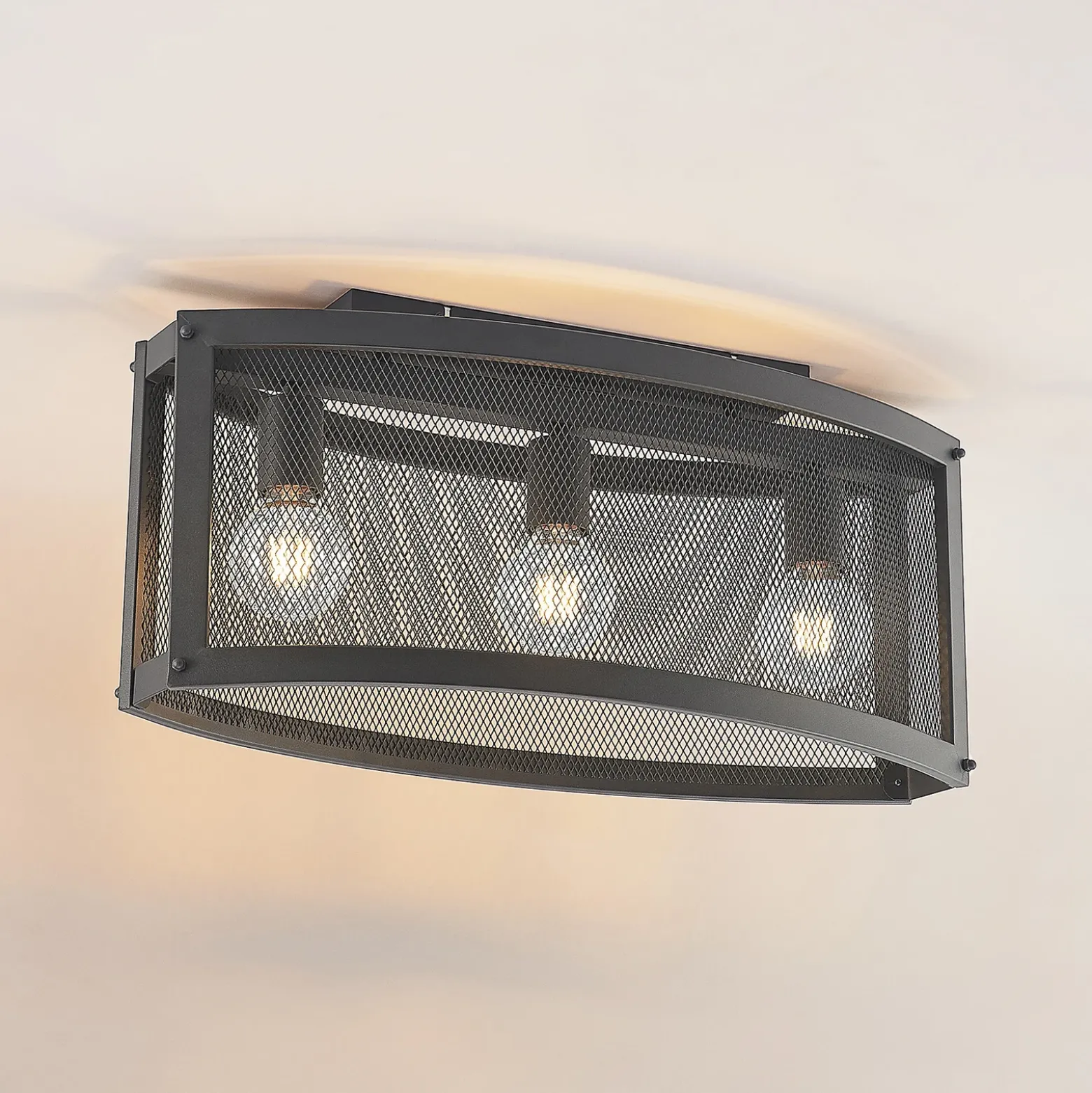 Plafón Lindby Mizgin con rejilla de 3 luces