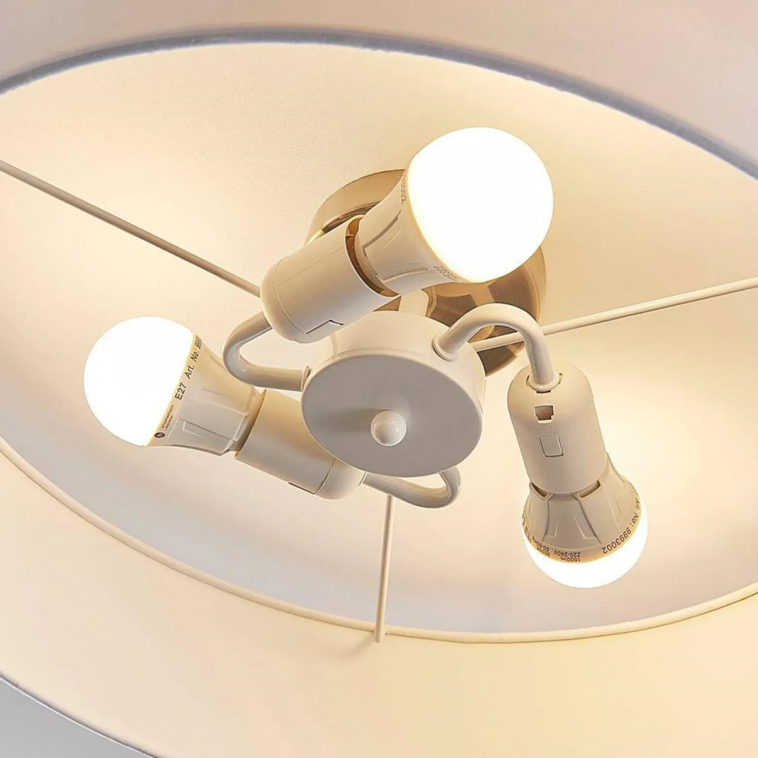 Plafón Lindby Sebatin, Ø 50 cm, blanco, tela, E27