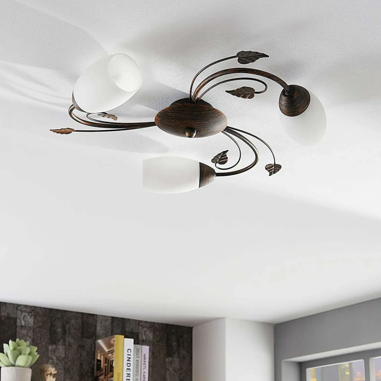 Plafón Lindby Stefania, 3 luces, Ø 46 cm, negro/oro