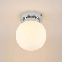 Plafón Lindby Tavino, pantalla esférica, cromo