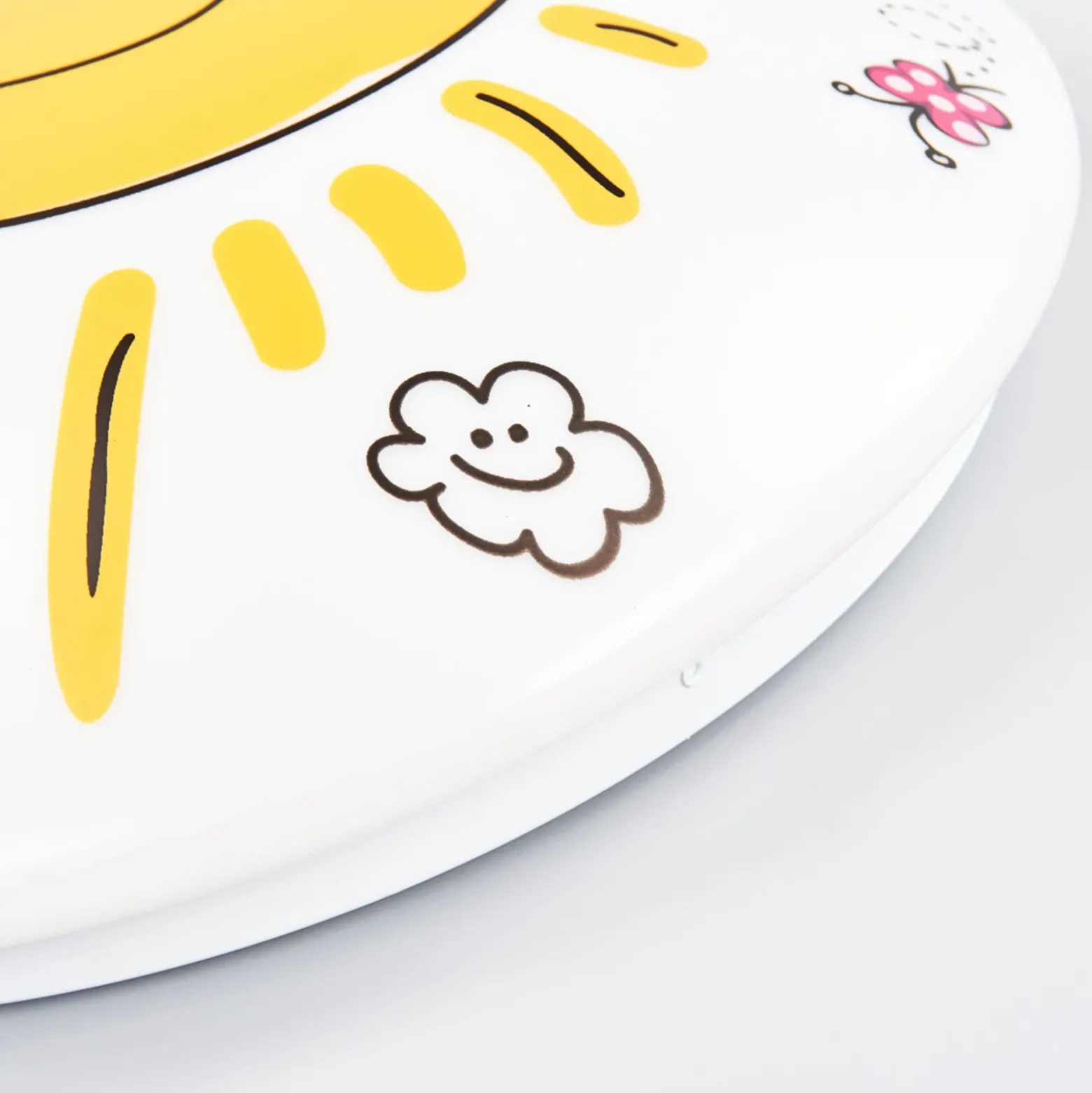 Plafón Sunny en diseño radiante