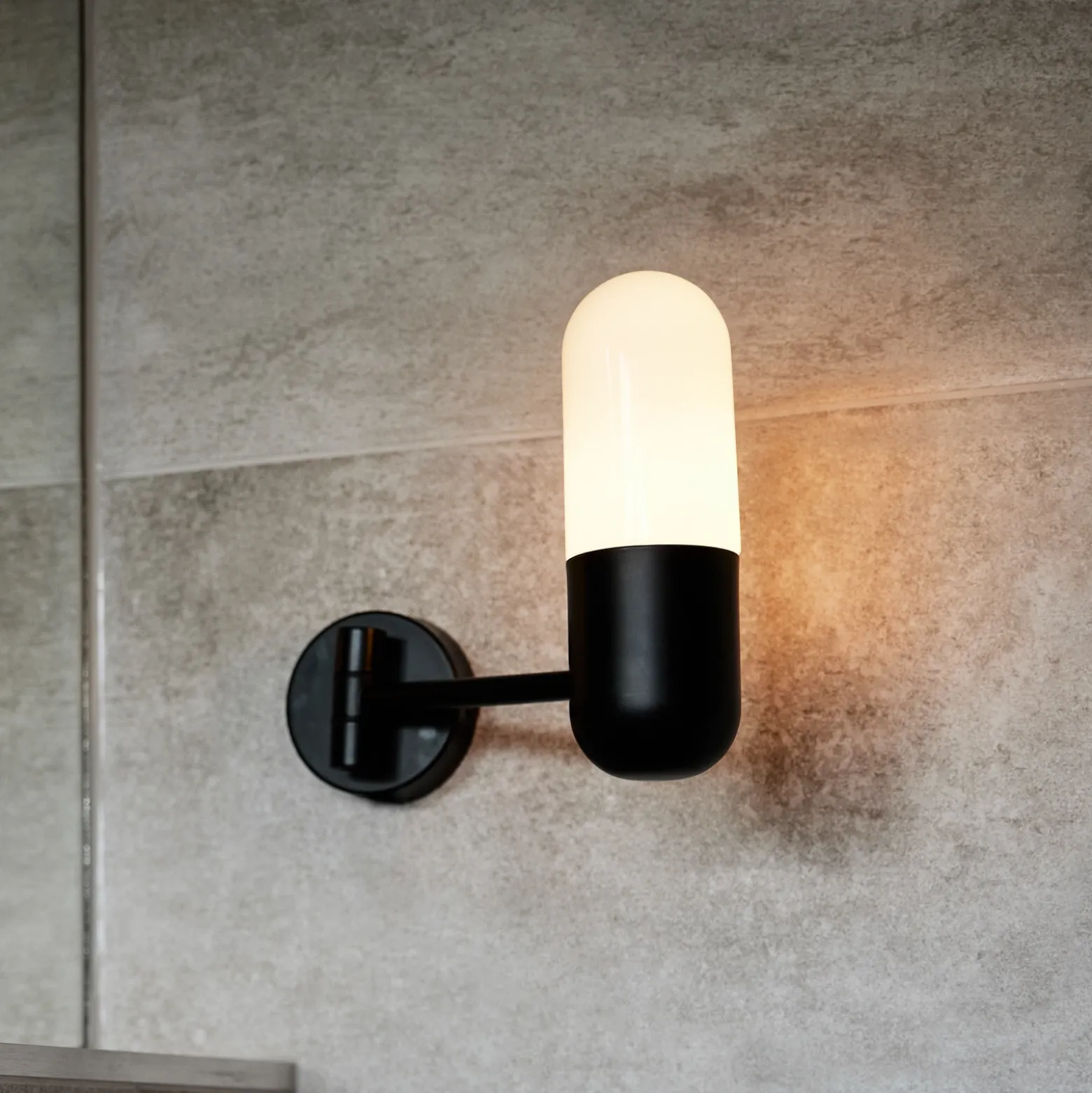 PR Home aplique para baño Zeta, negro, IP44, orientable