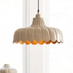 PR Home Lámpara colgante Wells, beige/oro, Ø 43 cm, metal
