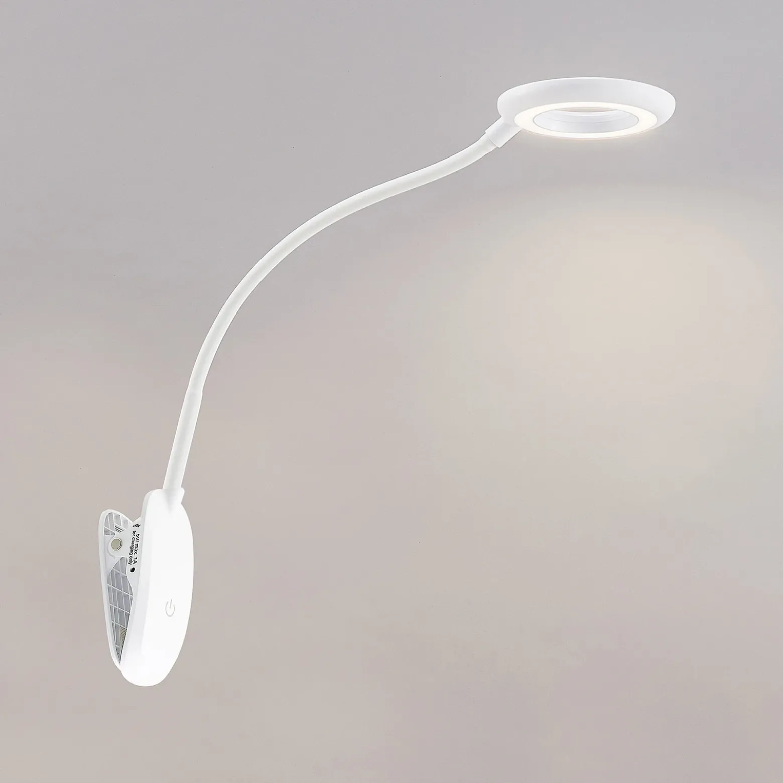 Prios lámpara de pinza LED Harumi, blanca, batería recargable, USB, 51 cm de