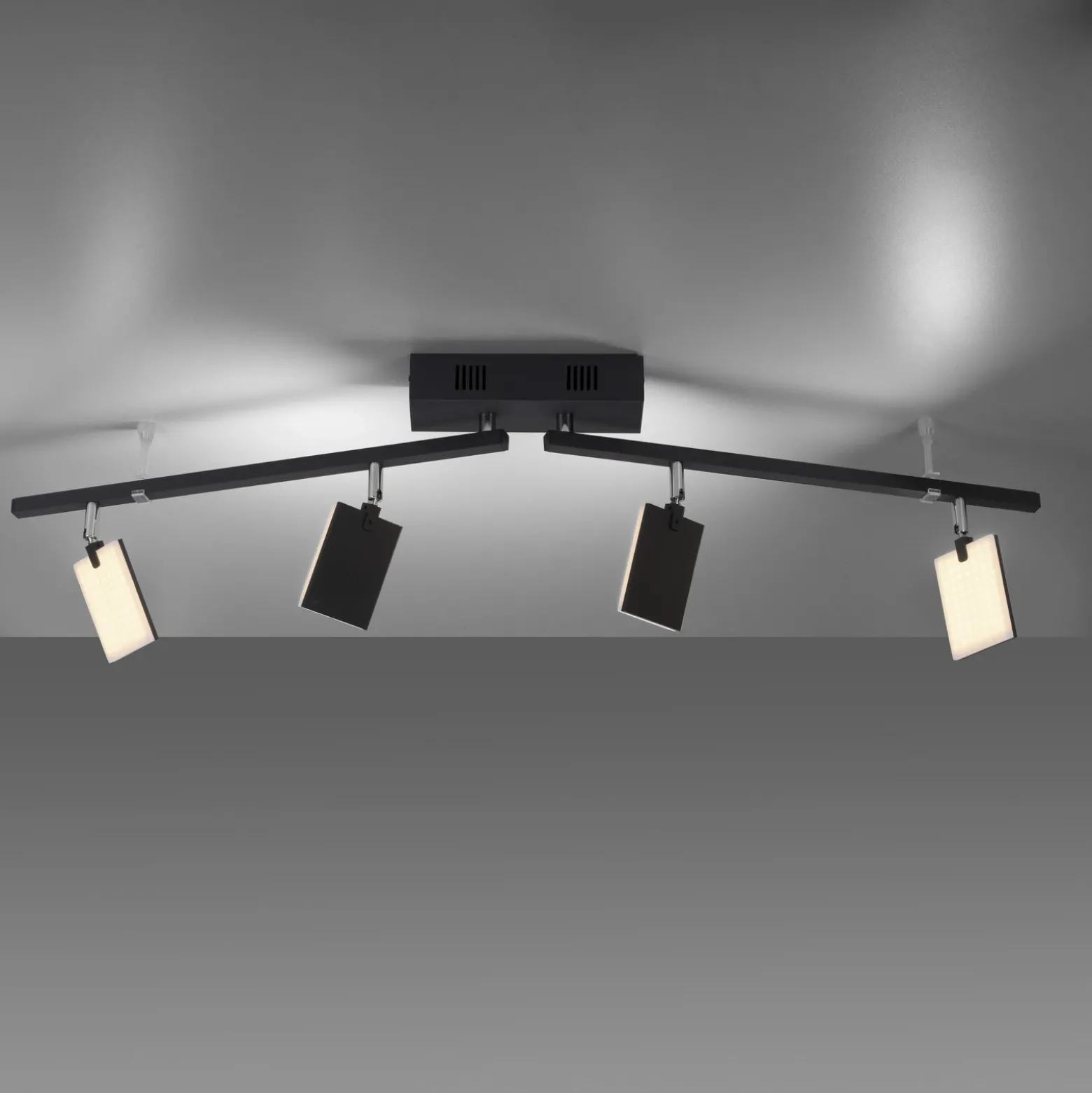 PURE Mira plafón 4 luces control remoto CCT negro