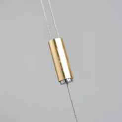 Quitani Lámpara colgante LED Malu, oro, longitud 100 cm