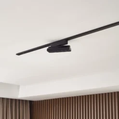Regleta LED Lindby 48 V Lumaro, negra, 12 puntos, atenuable