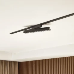 Regleta LED Lindby 48 V Lumaro, negra, 24 puntos, atenuable