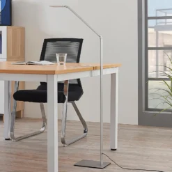 Resi Lámpara de pie LED con atenuador, ideal para leer