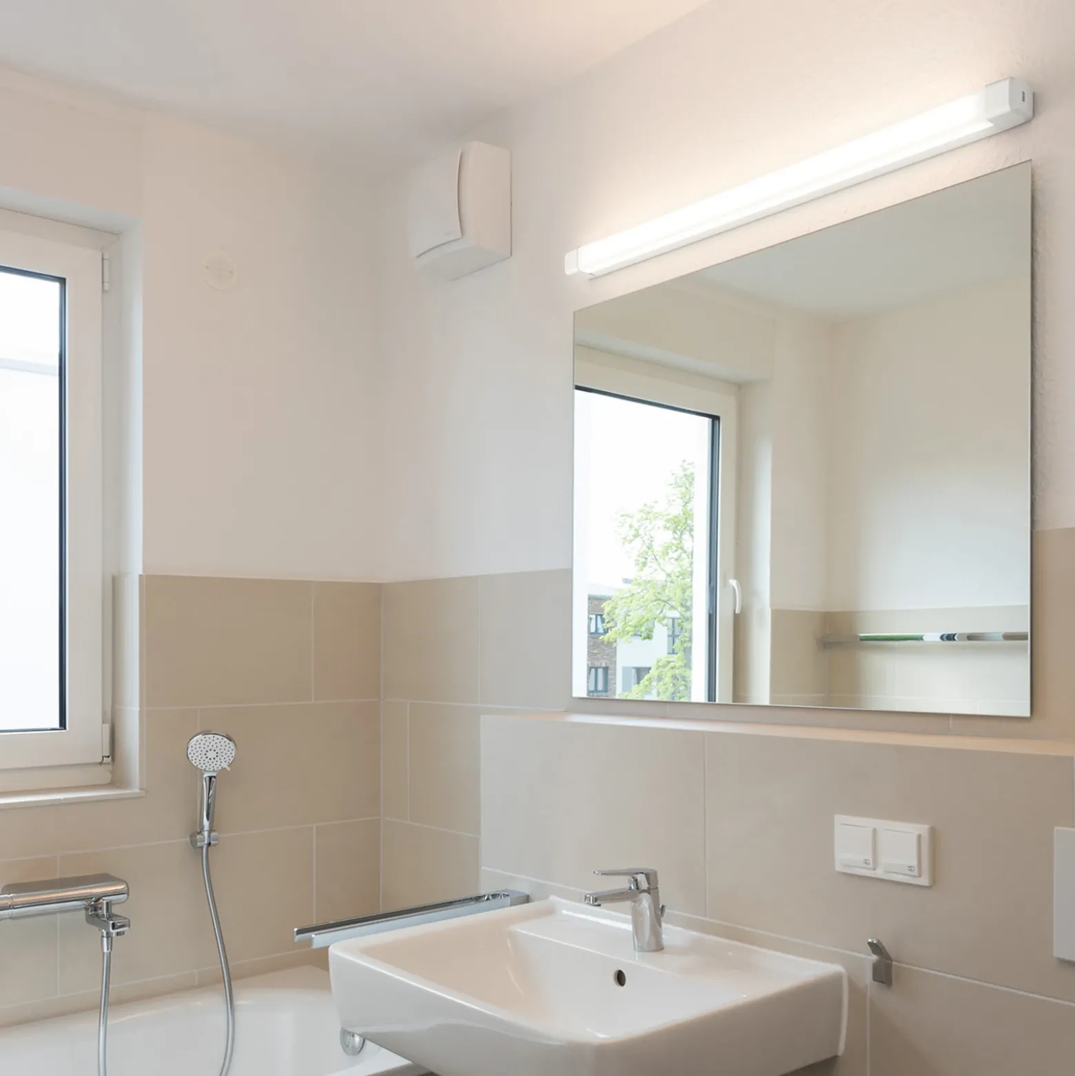 RZB Baleva aplique de pared LED IP44 ancho 50cm 9W