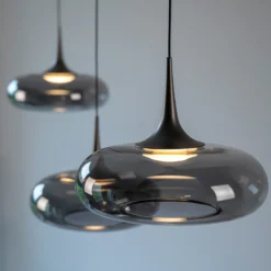 SCHÖNER WOHNEN Lámpara colgante LED Posh 3 luces, cristal ahumado, 3000 K