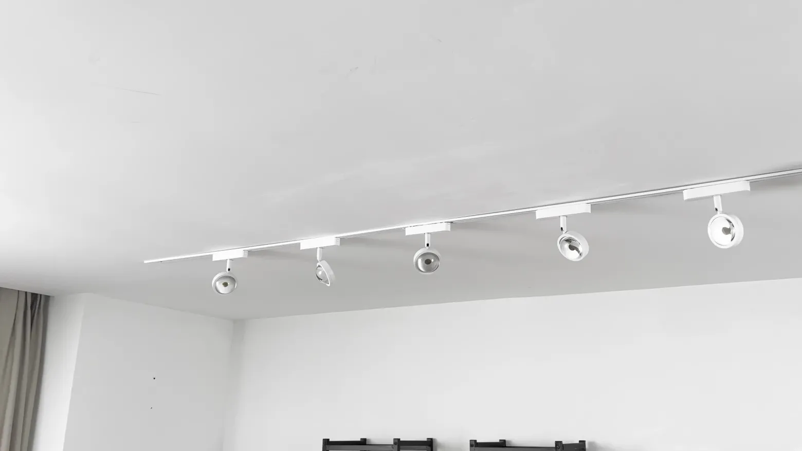 Sistema de rieles Lumaro de 48 V, focos, 5 luces, blanco, Ø 7 cm, atenuables
