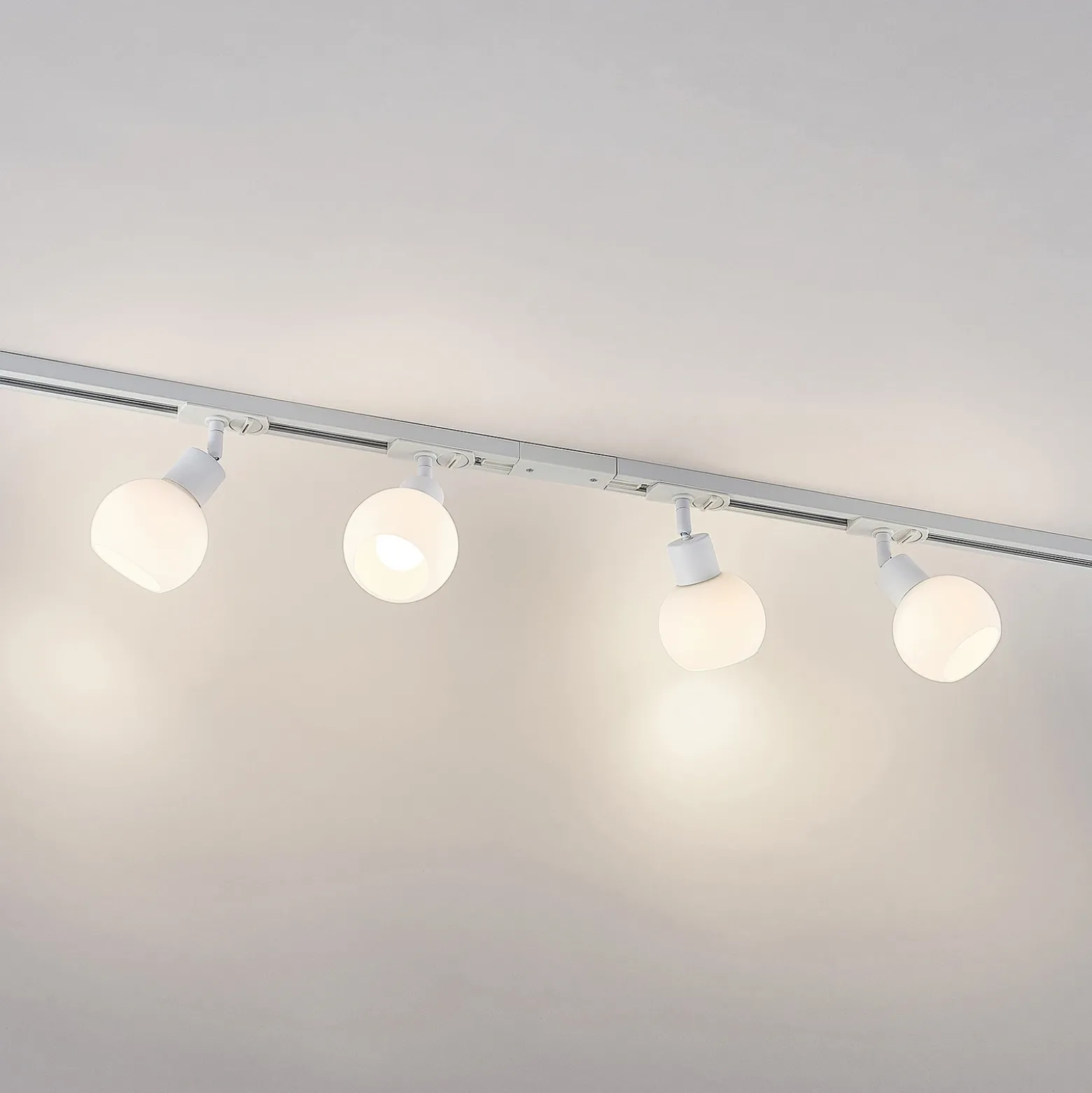 Sistema de riel monofásico Lindby, E14, 4 luces, blanco
