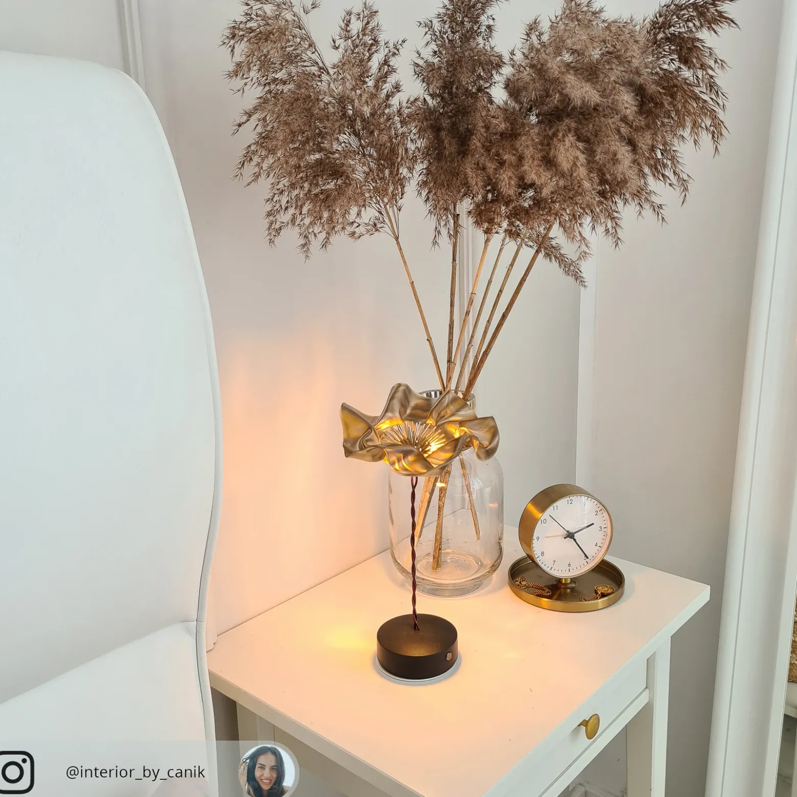 Slamp LaFleur Lámpara de mesa LED, batería recargable, terciopelo