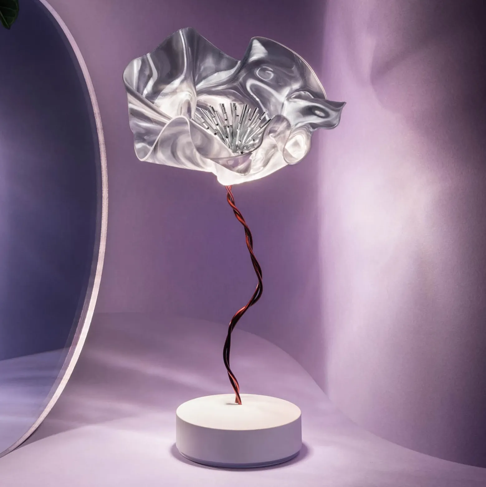 Slamp Lafleur lámpara de mesa LED, batería, prisma