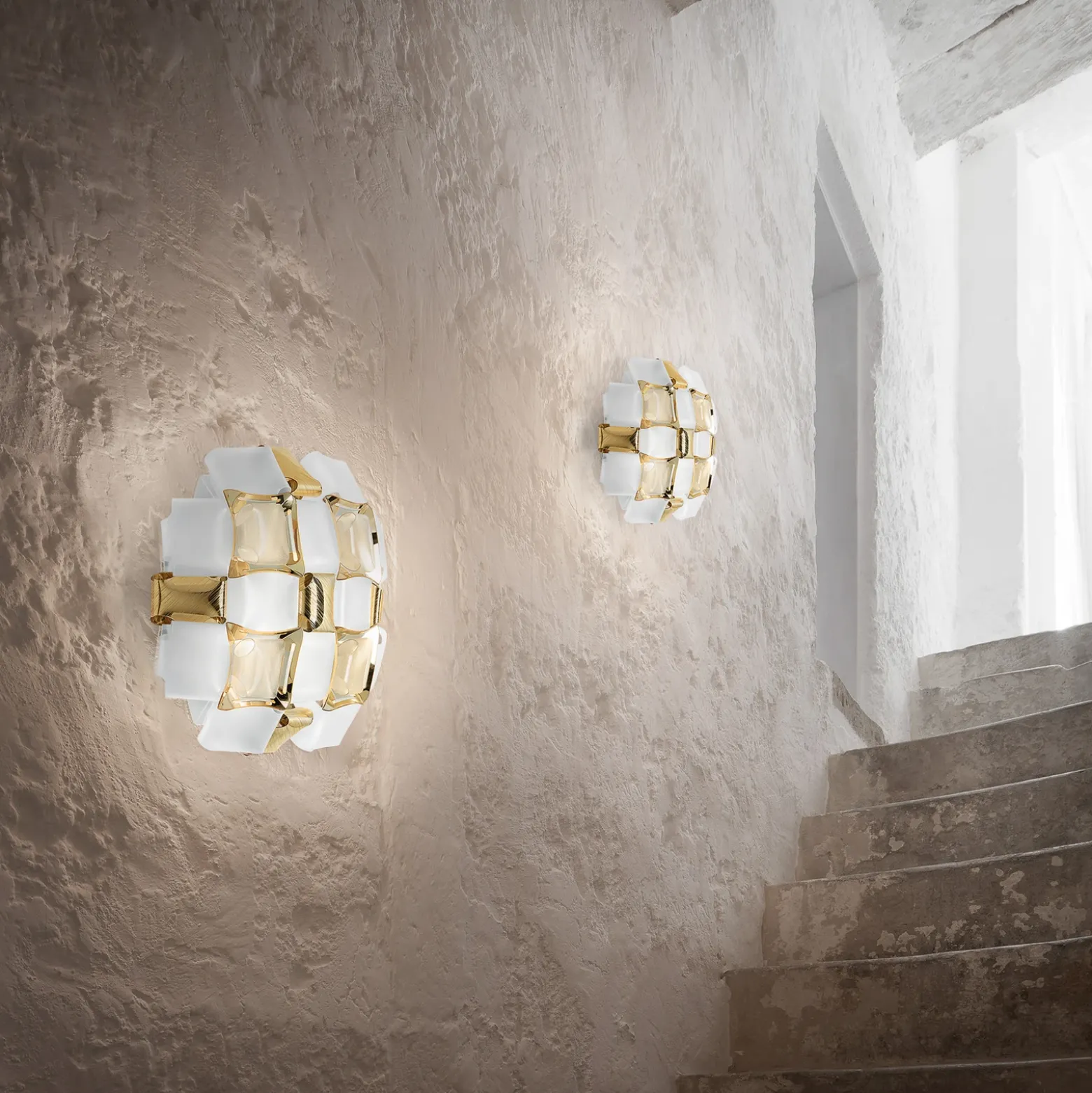 Slamp Mida aplique, 32x32 cm, dorado/blanco