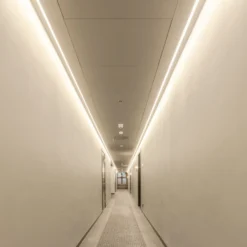 SLC Tira LED Ultra Long iCC IP20 30m 240W 3.000K