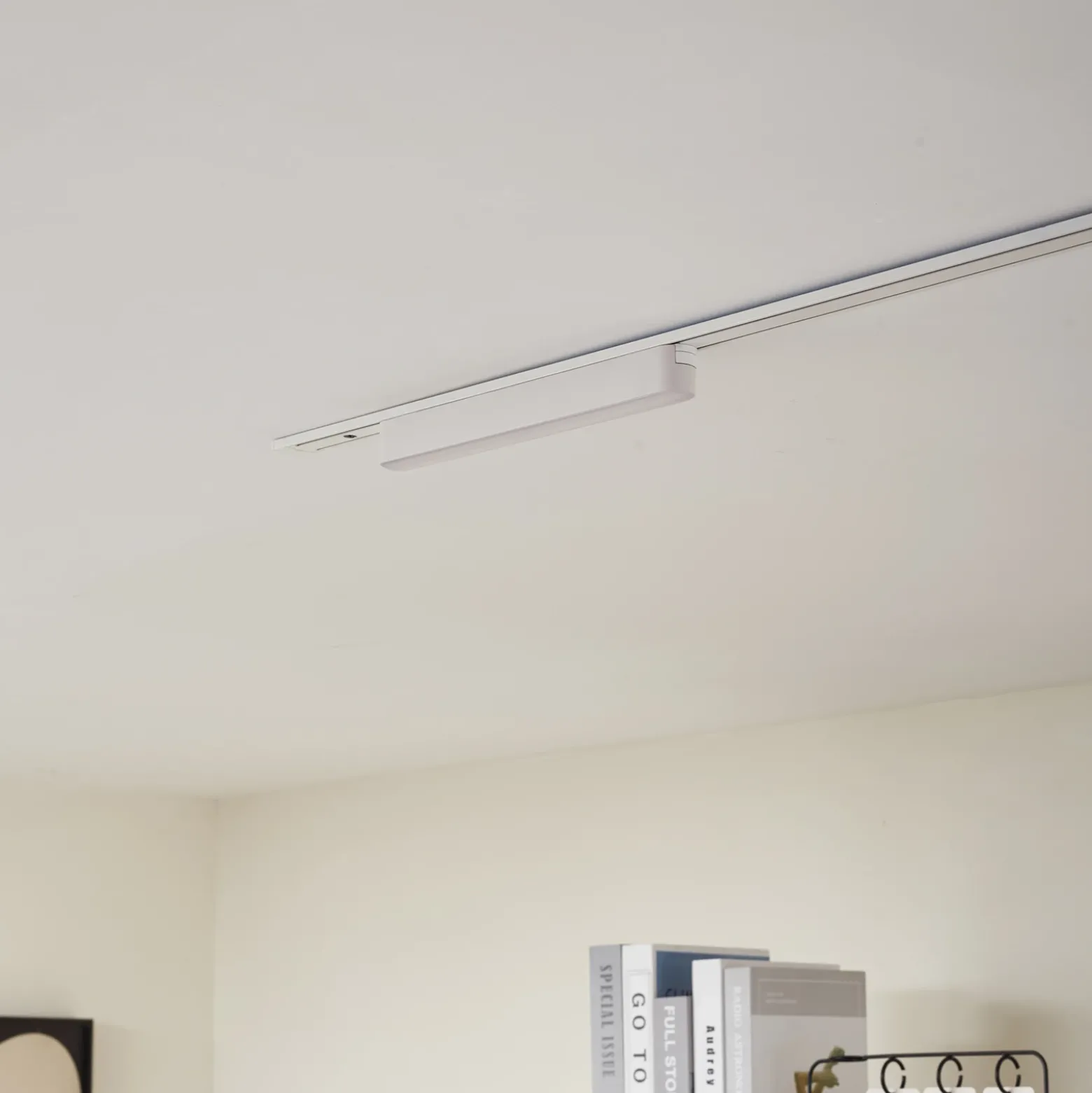 Tira LED Lindby 48 V Lumaro, blanca, 10 W, plástico, atenuable