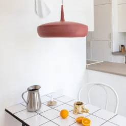 UMAGE Clava Dine lámpara colgante colores coral