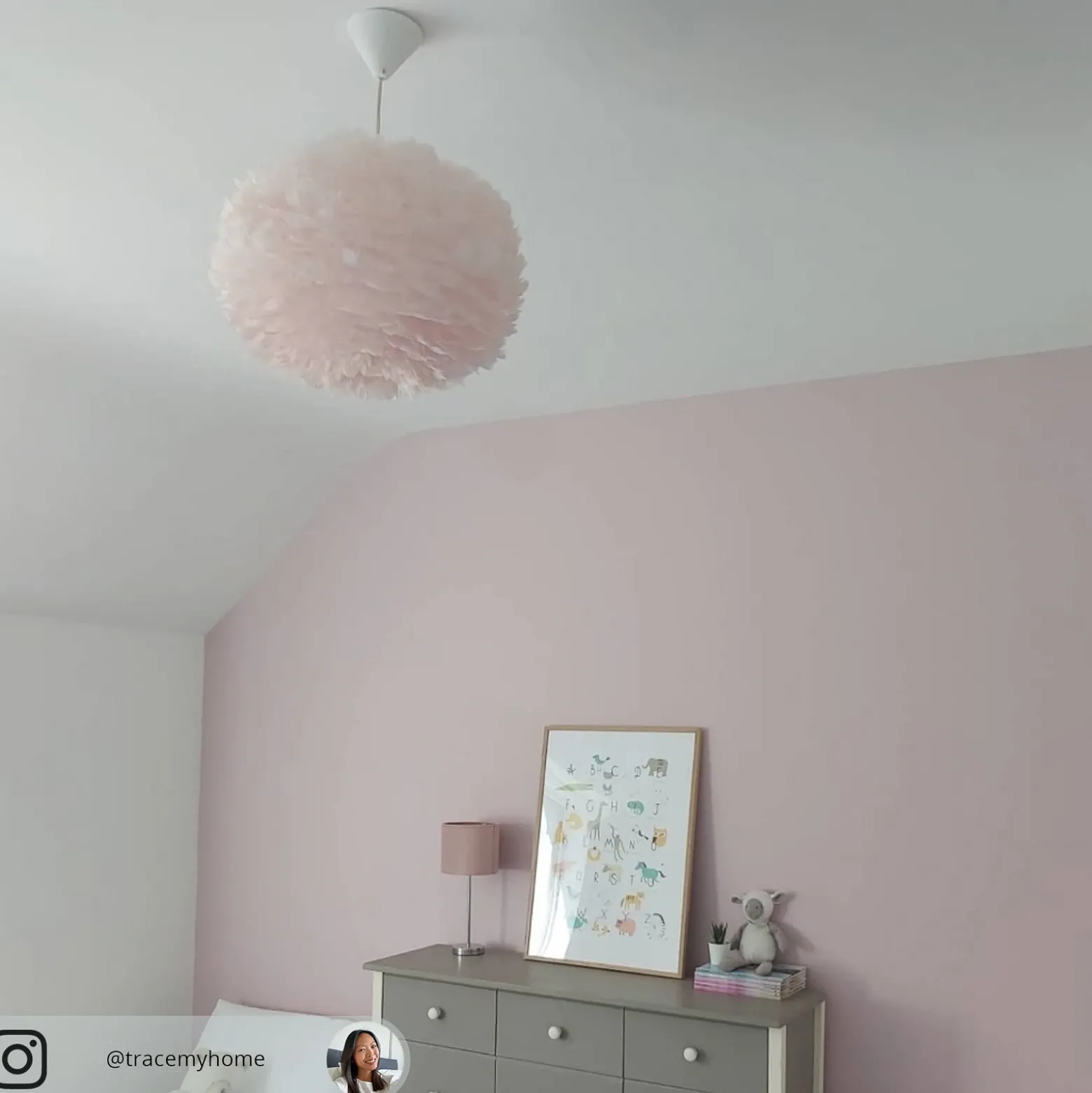 UMAGE Eos medium lámpara colgante rosa